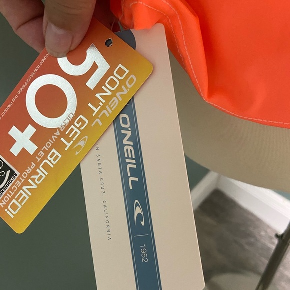 O’Neill graphic shirt - Picture 6 of 7